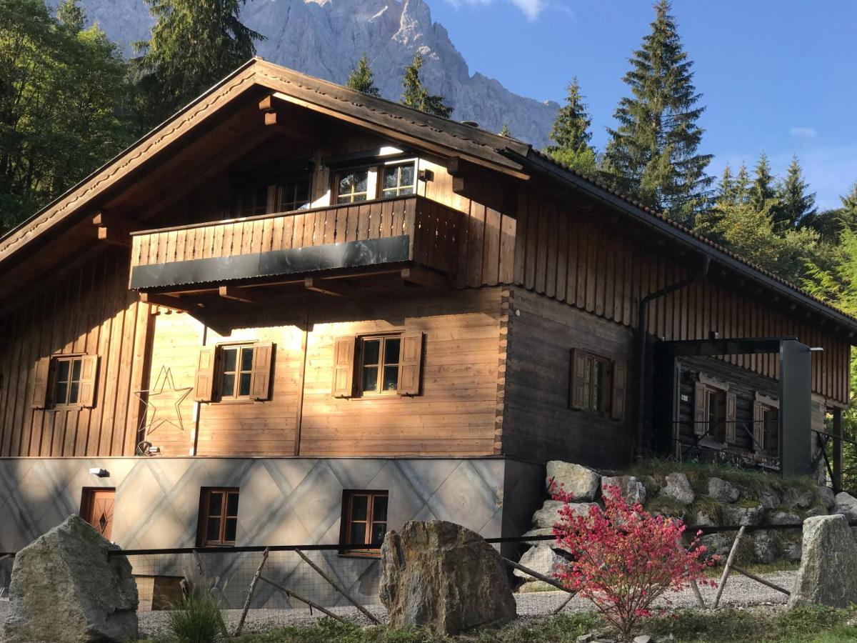 Chalet S - 5 Sterne Luxus Ferienhaus Direkt Am Eibsee Und Zugspitze Грайнау Экстерьер фото